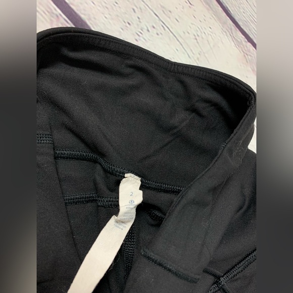 Lululemon Leggings with Pockets - Picture 4 of 5